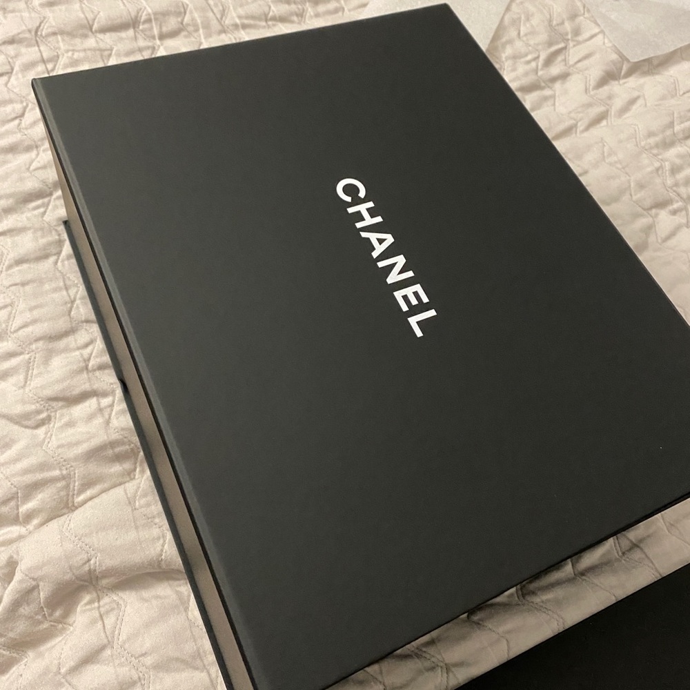 Chanel Magnetic Box 13 x 10.5 x 5 and bag